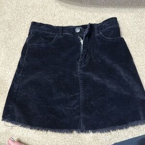 Black courdary skirt